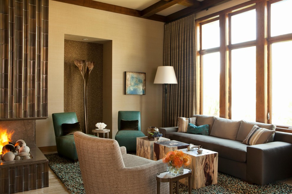 Источник вдохновения для домашнего уюта: гостиная комната среднего размера в современном стиле с двусторонним камином и красивыми шторами
