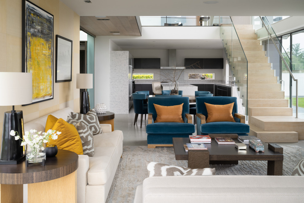 Ispirazione per un grande soggiorno design aperto con sala formale, pareti beige, pavimento in gres porcellanato e pavimento grigio