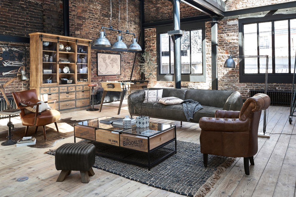 Inspiration for an industrial living room remodel in London