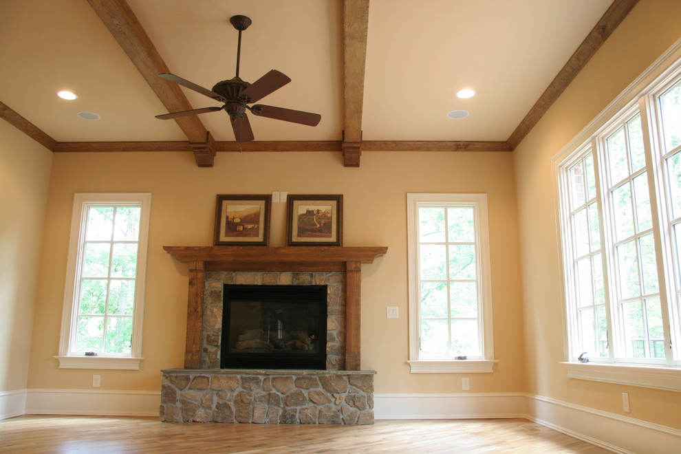 Interior Features Rustikal Wohnbereich Raleigh von Southern Woodcraft & Design LLC Houzz