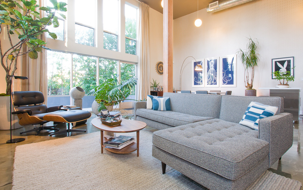 Large trendy living room photo in Los Angeles