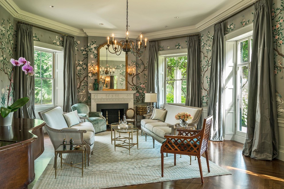 Inspiration for a classic living room in Boston.