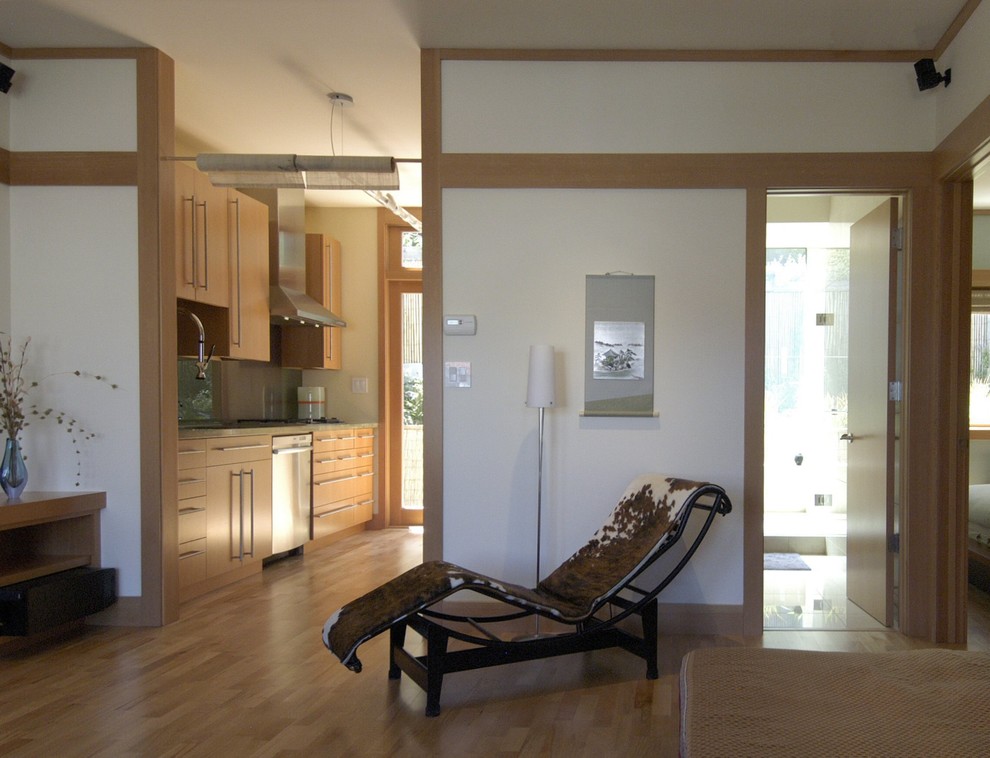 Living room - living room idea in San Francisco