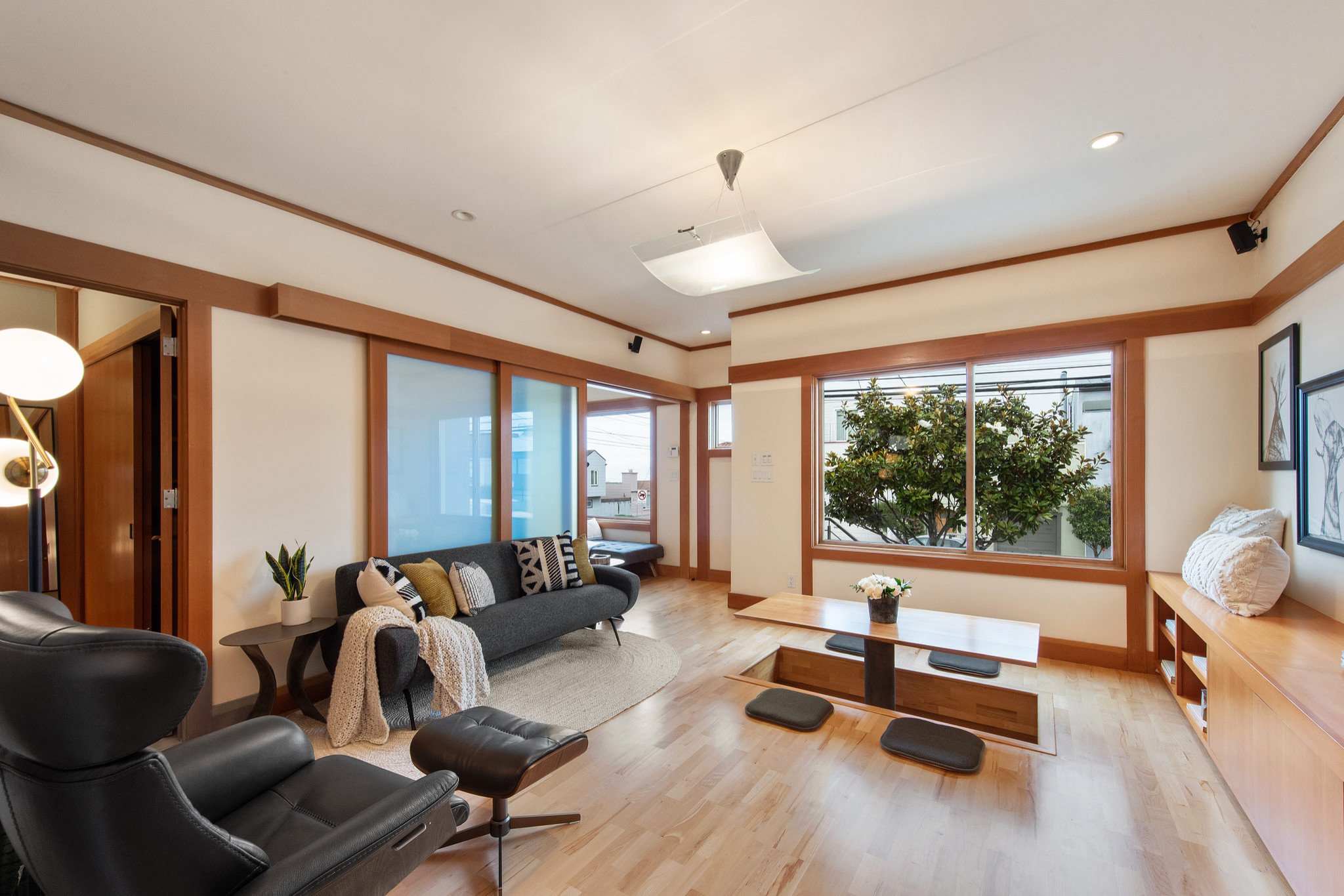 75 Beautiful All Wall Treatments Asian Living Room Pictures 