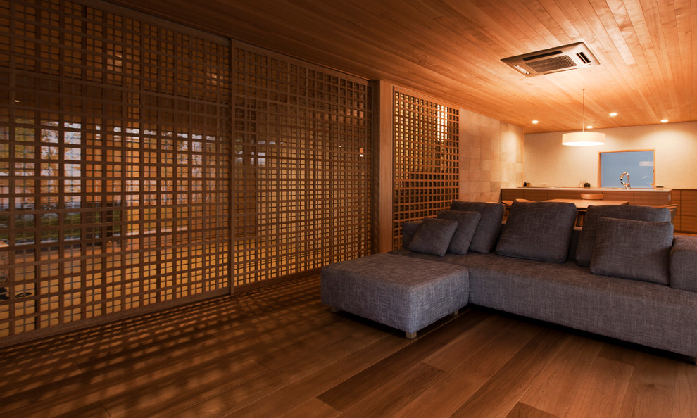 Photo of a world-inspired living room in Nagoya.