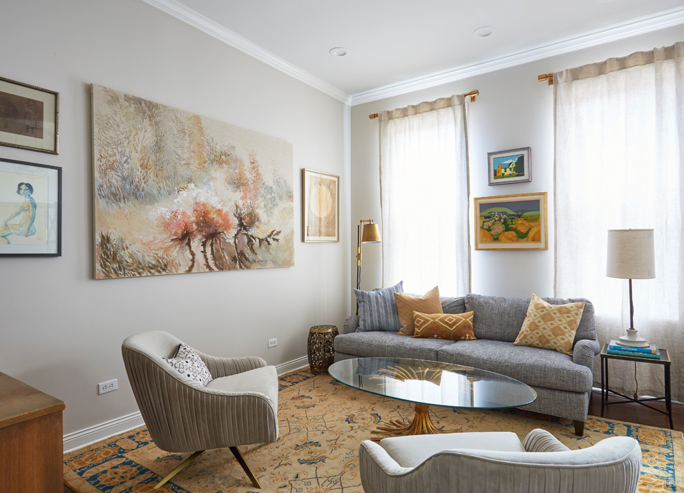 Idee per un soggiorno classico con sala formale e pareti beige
