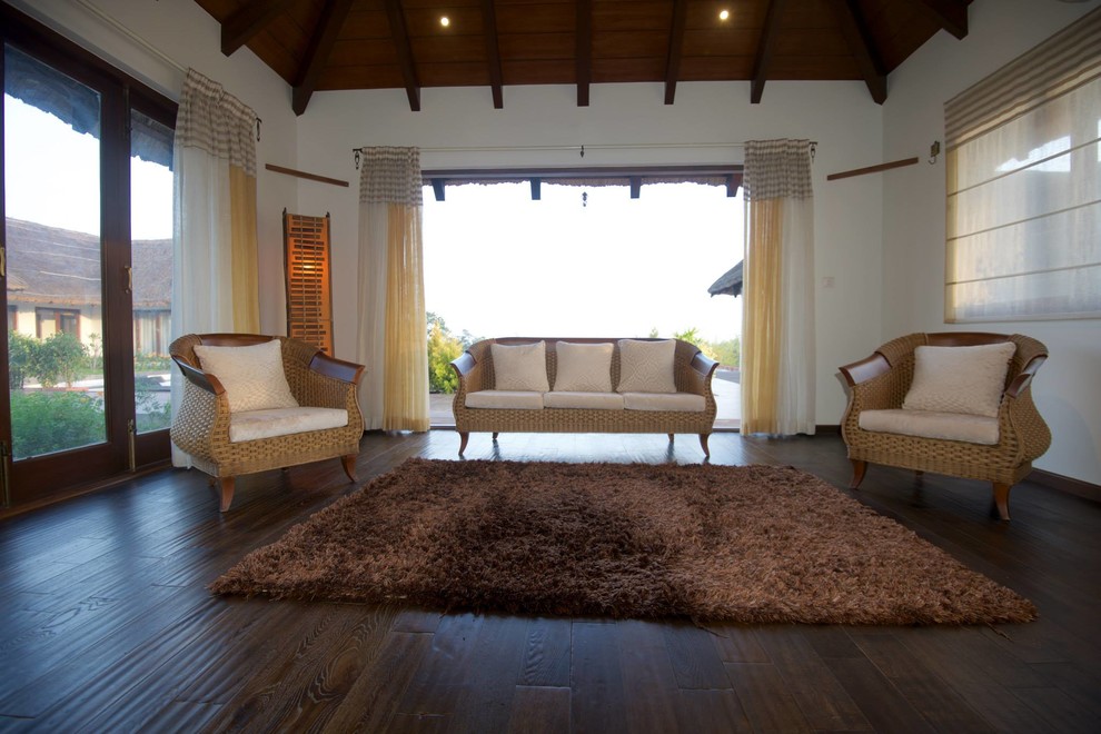 This is an example of a tropical living room in Bengaluru.