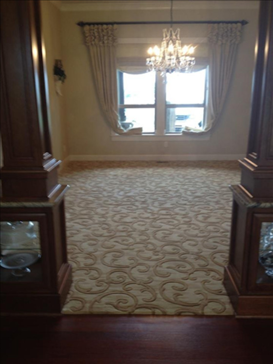 Carpeted living room photo in Portland
