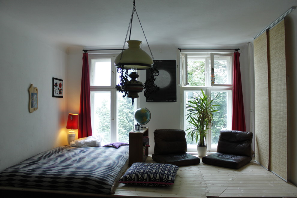 Living room - zen living room idea in Berlin