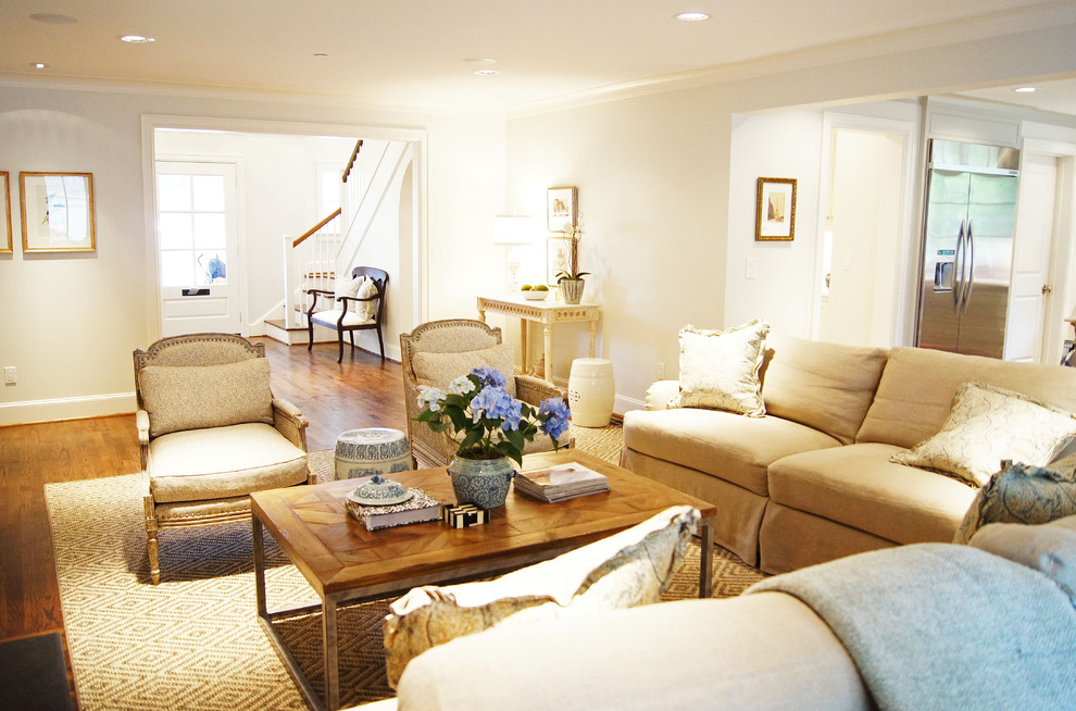 Design ideas for a medium sized classic living room in Dallas.