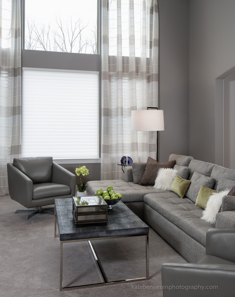 Example of a trendy living room design in Detroit