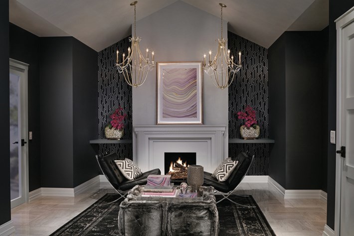 На фото: большая открытая гостиная комната в стиле неоклассика (современная классика) с черными стенами, полом из керамической плитки, фасадом камина из штукатурки и белым полом без камина