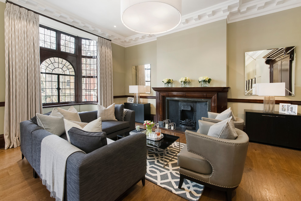 Kings Road Apartment Modern Living Room London by Fulham