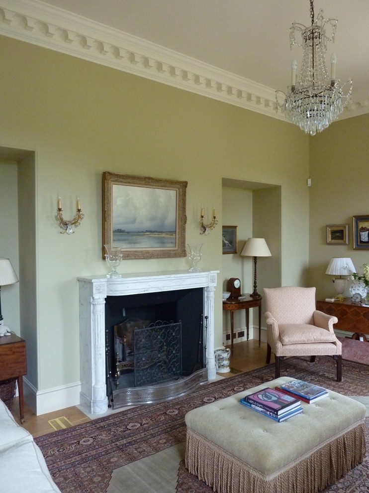 Design ideas for a traditional living room in Essex.