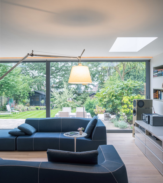 Kingston House 2 Contemporary Living Room London by COUPDEVILLE