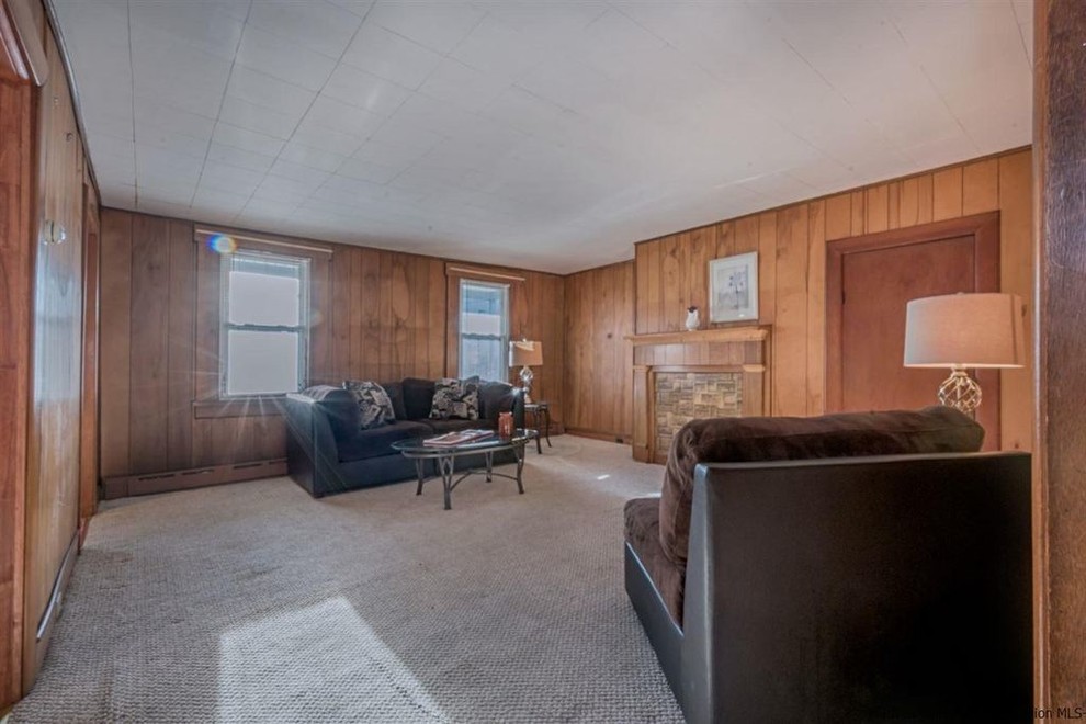 Kingston Starter Home Staging Traditional Living Room New York