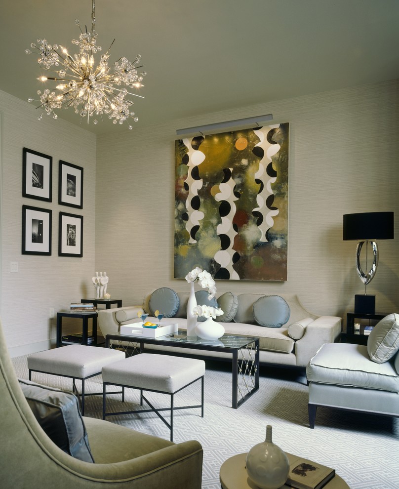 Идея дизайна: парадная, изолированная гостиная комната среднего размера:: освещение в стиле неоклассика (современная классика) с бежевыми стенами и ковровым покрытием