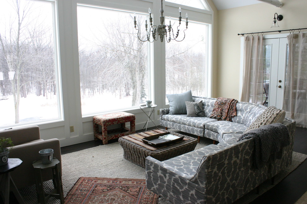 Living room - large eclectic living room idea in Chicago with beige walls