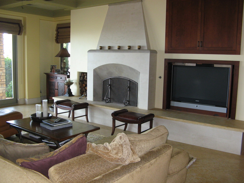 Design ideas for a mediterranean living room in Sacramento.