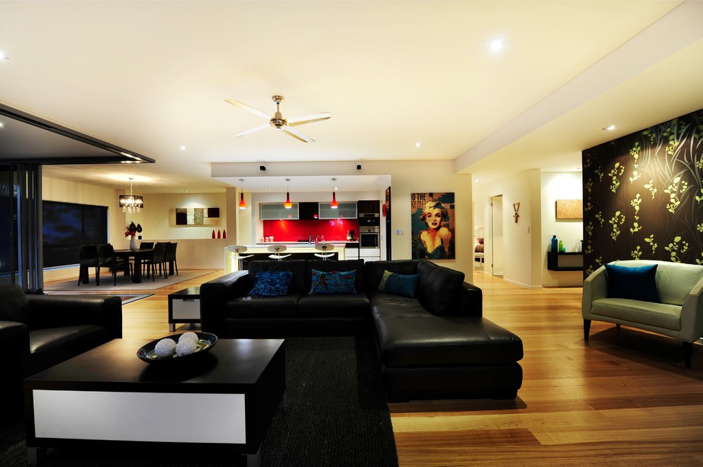 This is an example of a contemporary living room in Sydney.