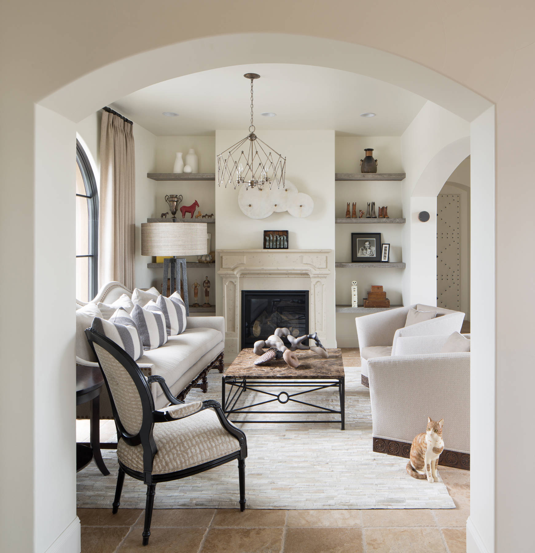 75 Beautiful Rustic Ceramic Tile Living Room Pictures Ideas August 2021 Houzz