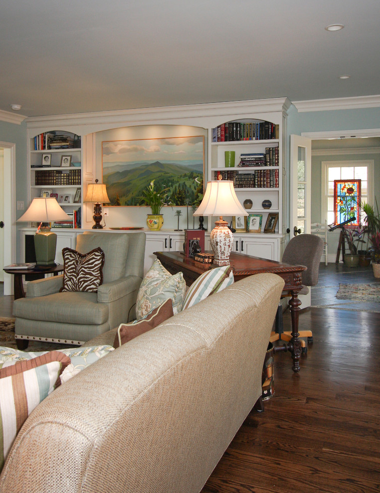 Traditional living room in Raleigh.