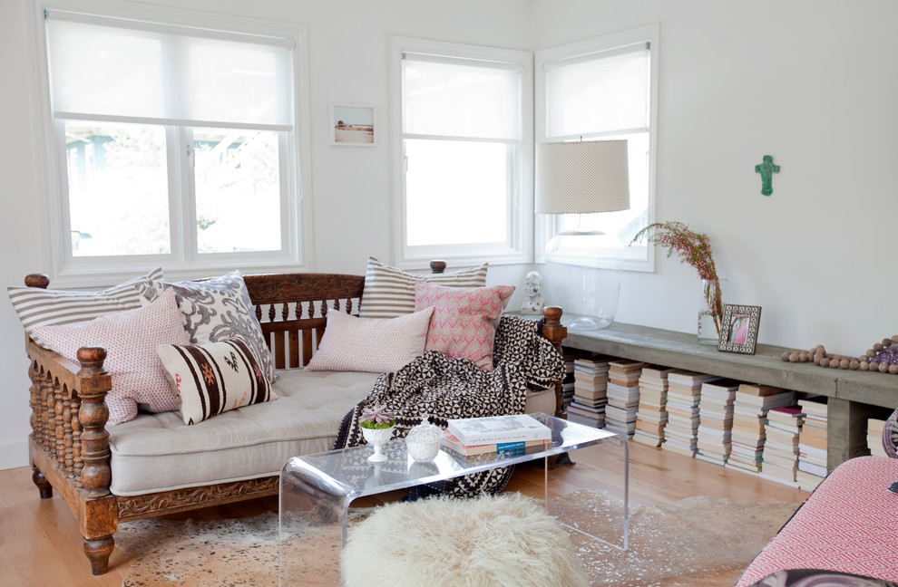 Small eclectic living room photo in Vancouver