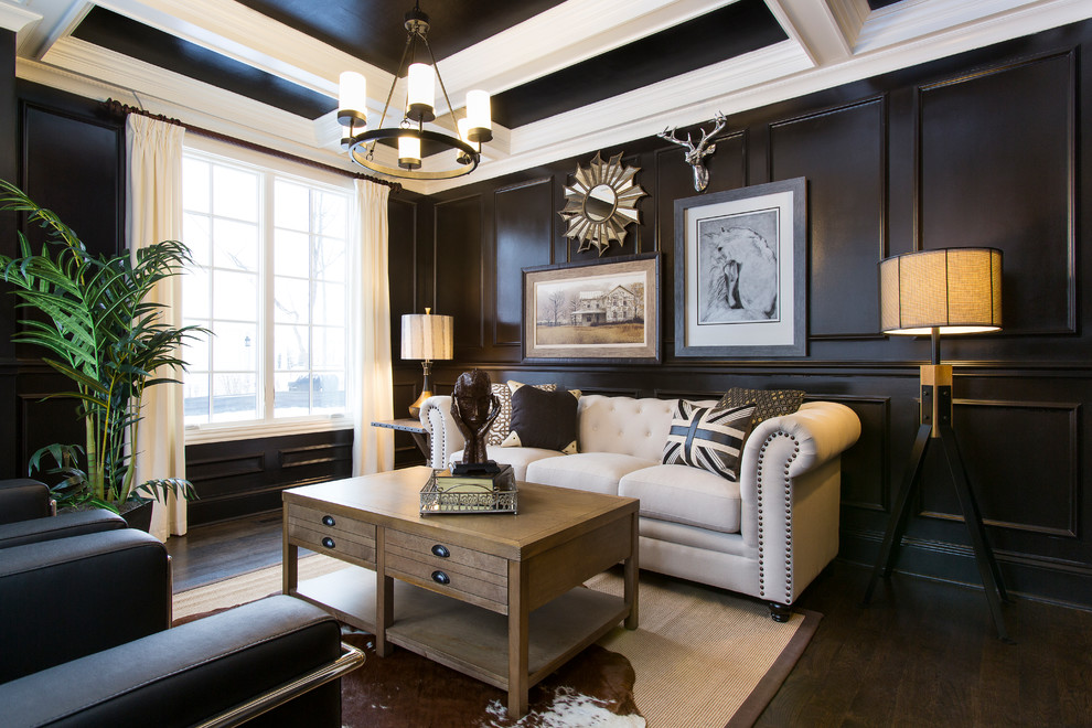 Imagen de salón para visitas clásico con paredes marrones, suelo de madera oscura, suelo marrón y cortinas