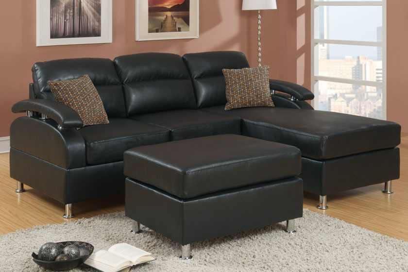 Example of a minimalist living room design in New York