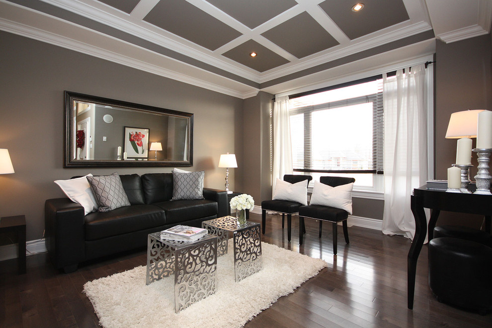 Trendy living room photo in Ottawa