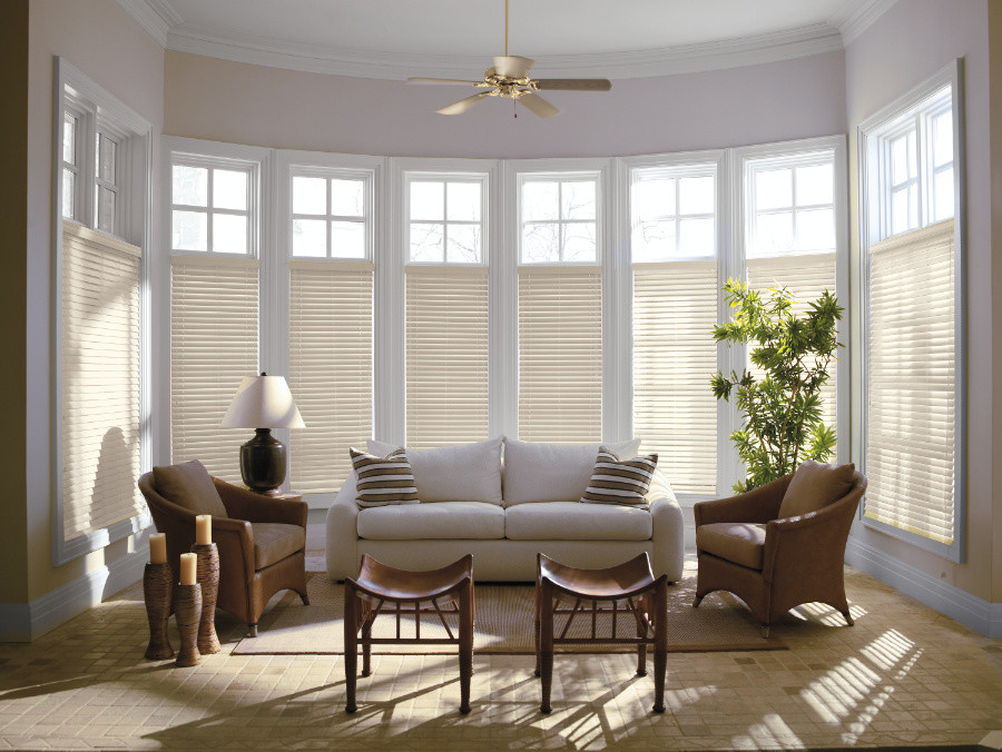 Living room - traditional living room idea in Houston