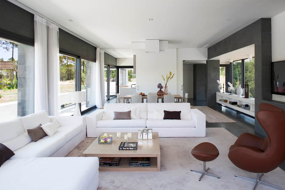 Design ideas for a contemporary living room in Los Angeles.