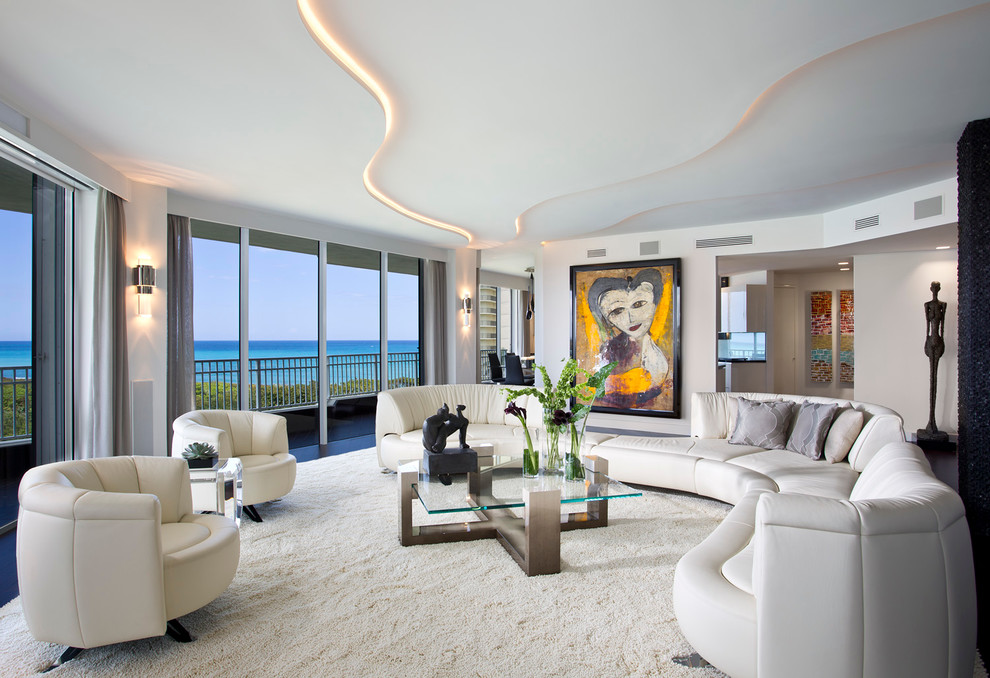 Пример оригинального дизайна: парадная гостиная комната в современном стиле с белыми стенами без камина, телевизора