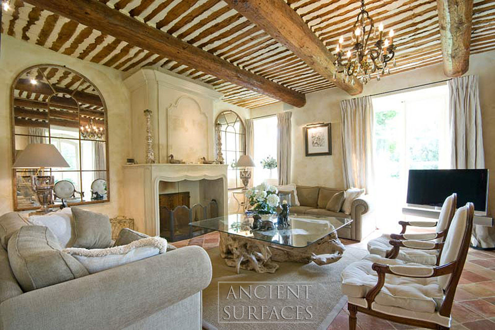 Inspiration for a mediterranean living room in New York.
