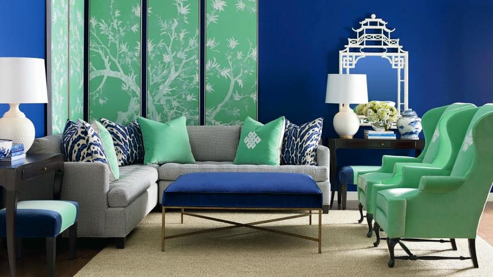 Imagen de salón para visitas abierto clásico renovado de tamaño medio sin chimenea y televisor con paredes azules, moqueta y suelo beige