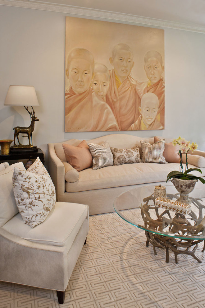 Immagine di un soggiorno classico con sala formale e pareti beige