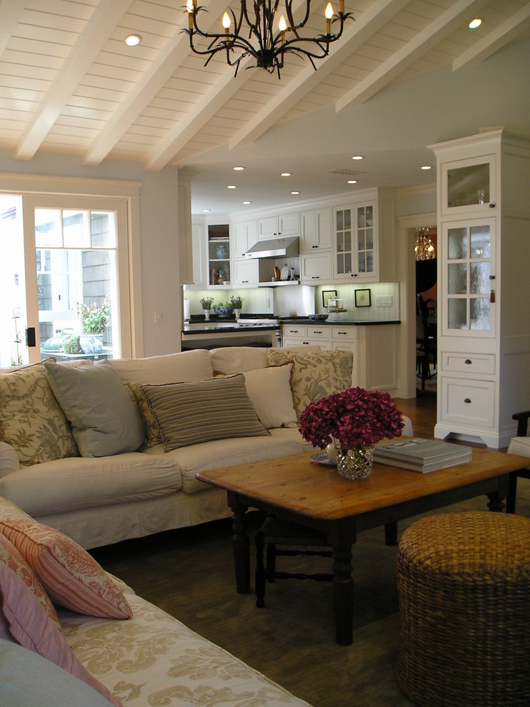 Inspiration for a traditional open plan living room in Los Angeles.