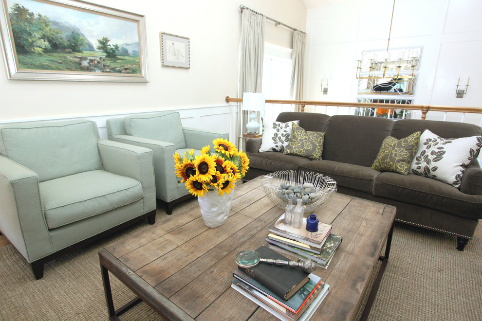 Example of a transitional living room design in Orange County