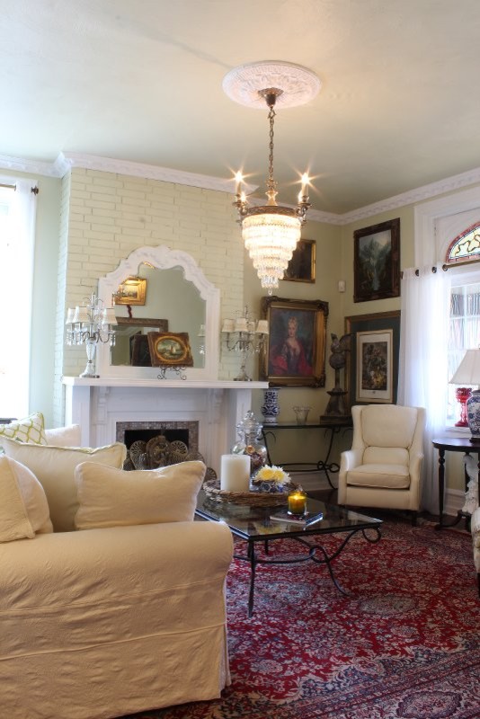 Design ideas for a bohemian living room in Philadelphia.