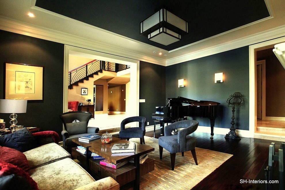 Eclectic living room photo in Los Angeles