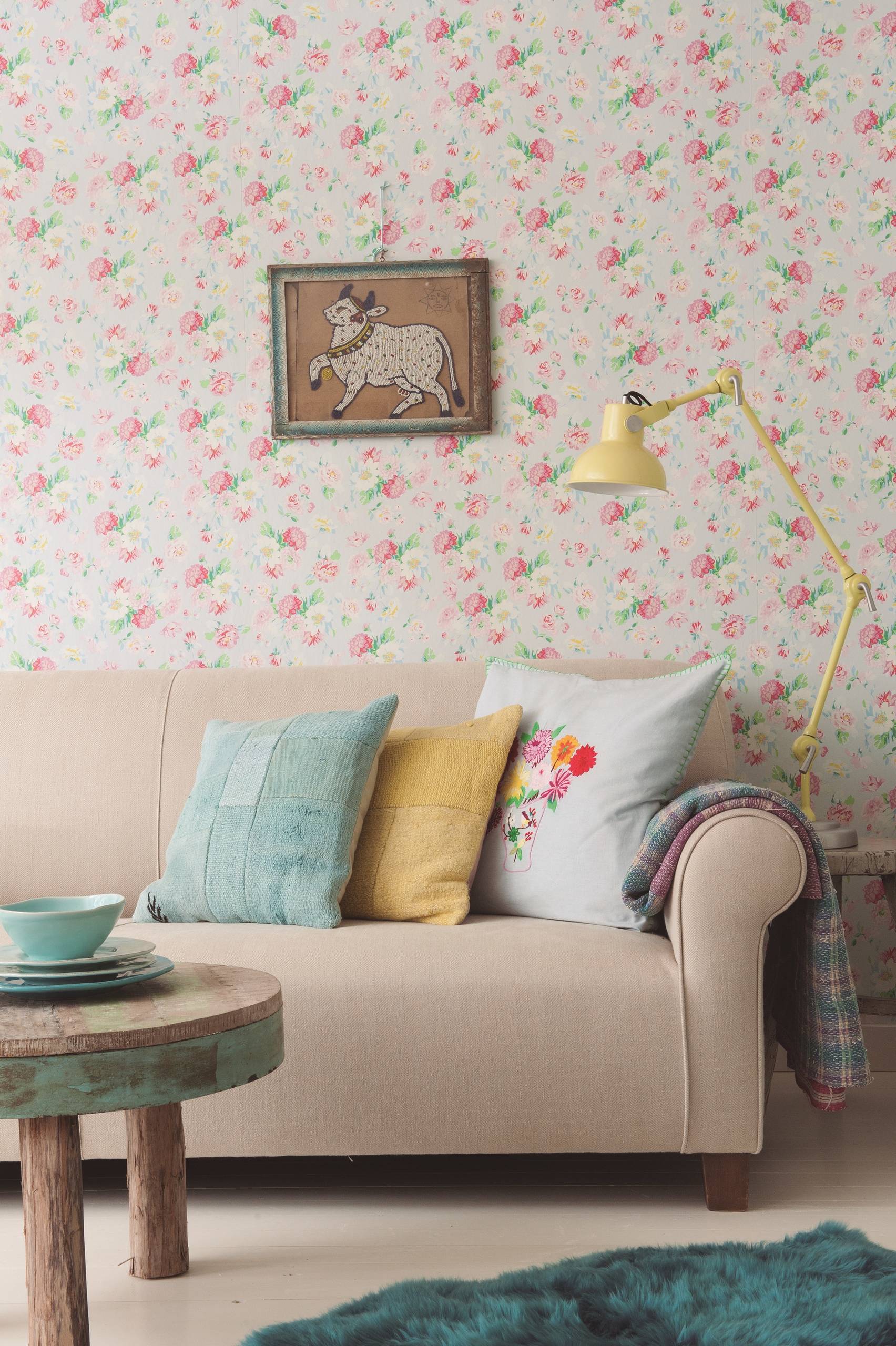 シャビーシック調のおしゃれなリビング マルチカラーの壁 のインテリア画像 75選 22年12月 Houzz ハウズ