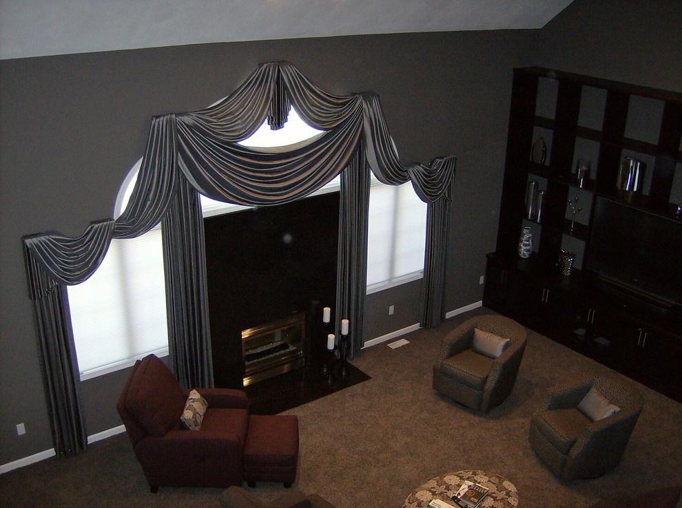 Living room - modern living room idea in St Louis