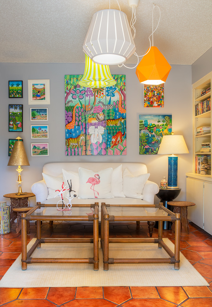На фото: парадная, изолированная гостиная комната среднего размера в стиле фьюжн с серыми стенами, полом из травертина и оранжевым полом без камина, телевизора