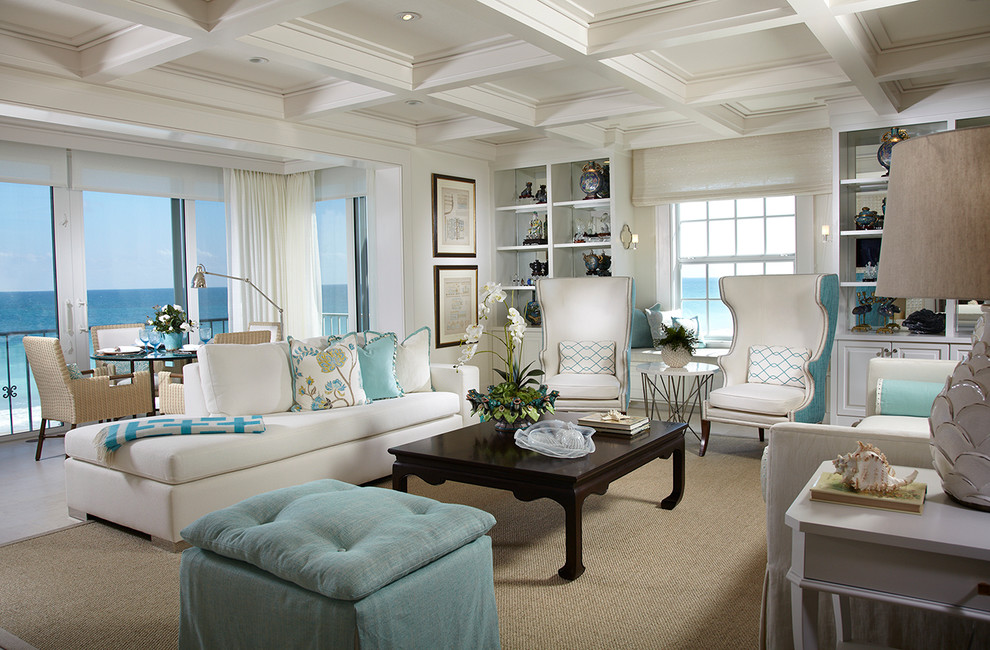 Источник вдохновения для домашнего уюта: большая открытая гостиная комната в морском стиле с белыми стенами и светлым паркетным полом без камина, телевизора
