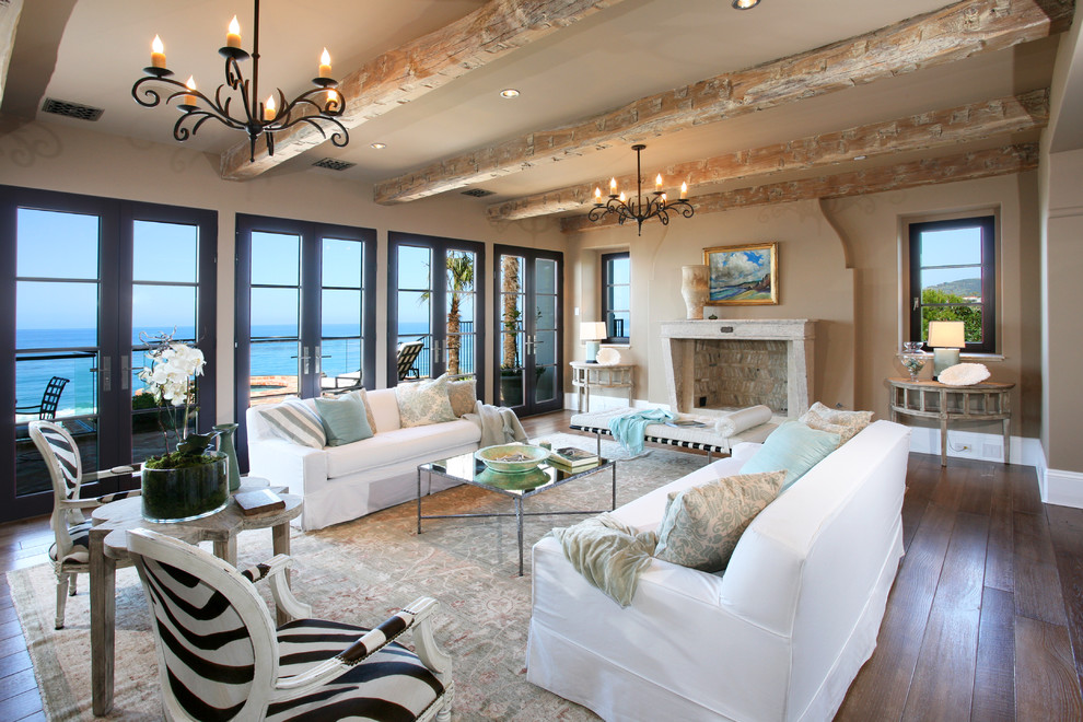 Свежая идея для дизайна: гостиная комната в морском стиле - отличное фото интерьера