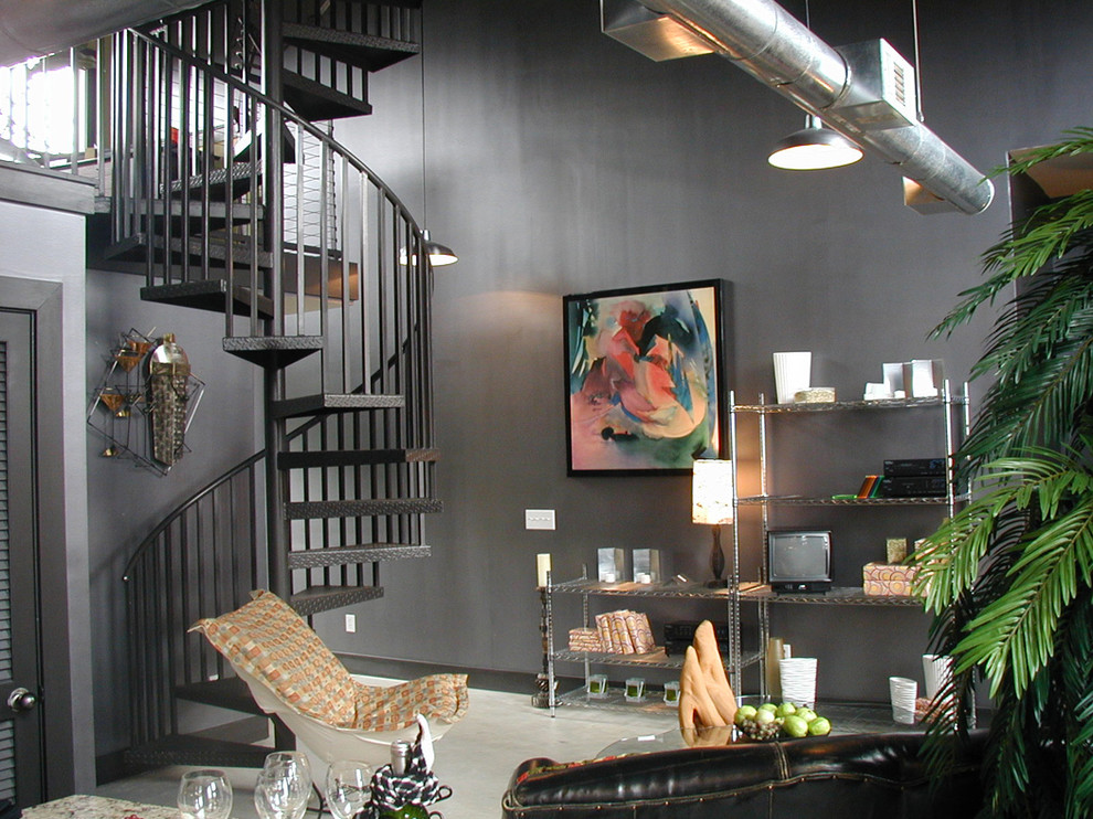 Modernes Wohnzimmer mit grauer Wandfarbe in Atlanta