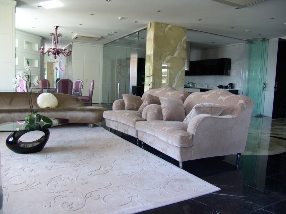 Contemporary living room in Sacramento.