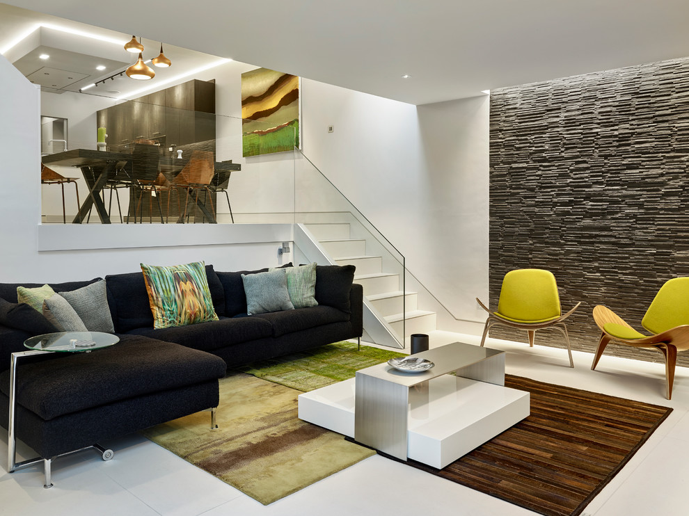 Esempio di un soggiorno minimal con pareti bianche, pavimento in gres porcellanato e pavimento bianco