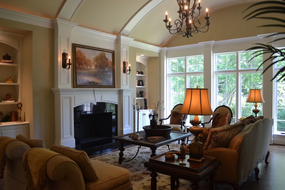 Long Meadows Lane - Traditional - Living Room - St Louis - by Bruning ...