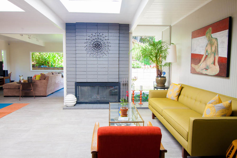 Design ideas for a retro living room in San Francisco.
